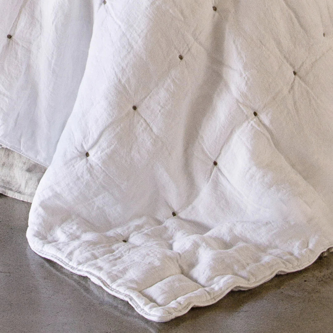 Basix Linen Quilt | Ayrton