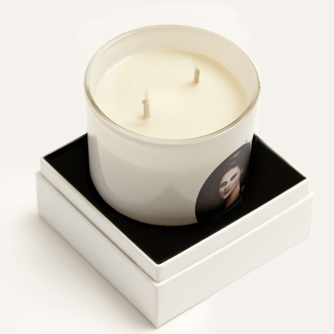 L'entrepreneuse | Femme |  Old Bank Atelier Candle-Suzie Anderson Home