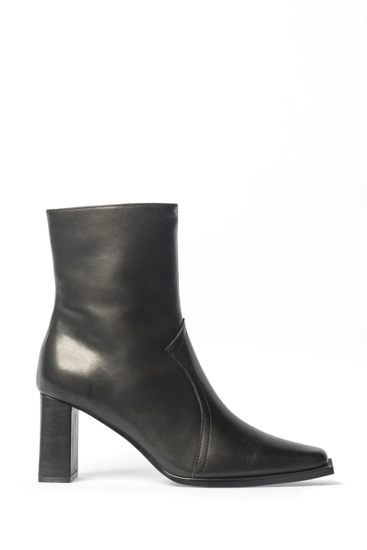 Zoe | Esperance Boot | Black-Suzie Anderson Home